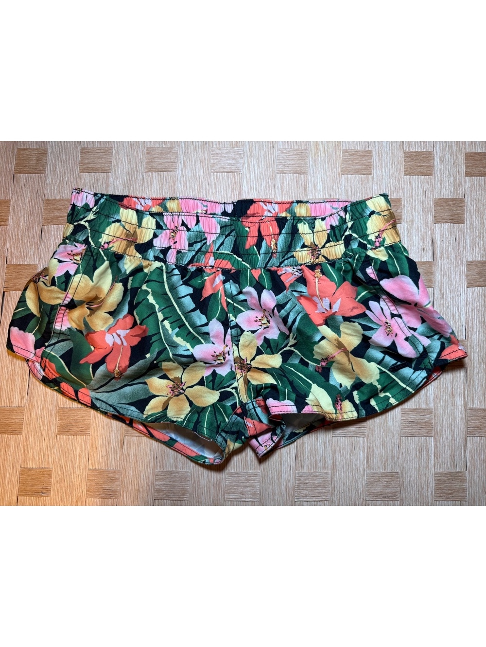 VOLCOM S